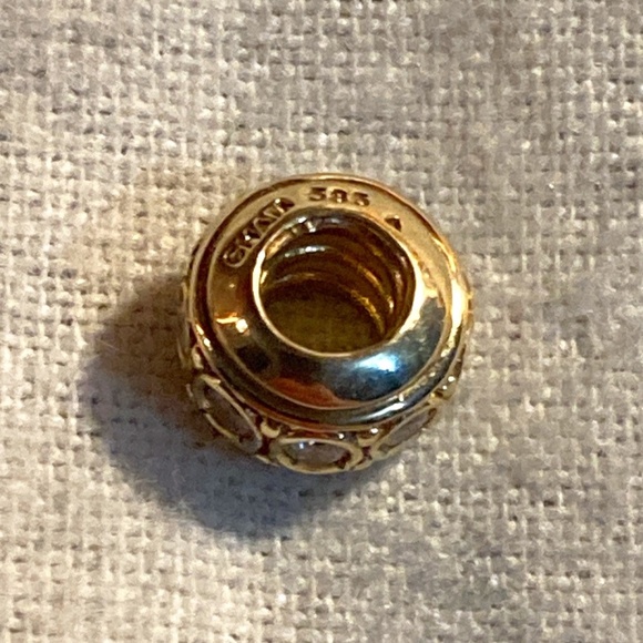 14k gold Chamilia charm/bead - Picture 3 of 3